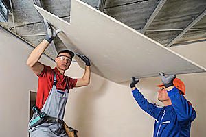 10 Étapes à suivre pour poser un plafond correctement à Sainte-Croix-sur-Orne